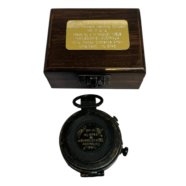 Very Rare Black Original Antique 2nd World War 1941 J.W HADLEY of Melbourne , RAAF ( Royal Australian Air Force ) Prismatic Marching Compass in a wooden box