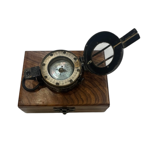 Rare Antique 2nd World War Black 1943 CKC ( Canadian Kodak Company ) British Army Prismatic Marching Compass