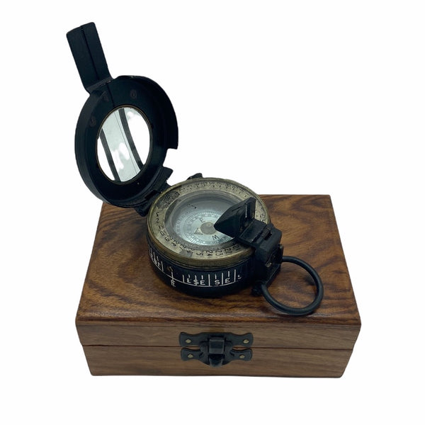 Antique 2nd World War Black T G Co Ltd London circa 1940 Army Prismatic Marching Compass in a wood box