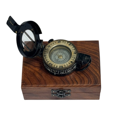 Antique 2nd World War Black T G Co Ltd London circa 1944 Army Prismatic Marching Compass in a wood box