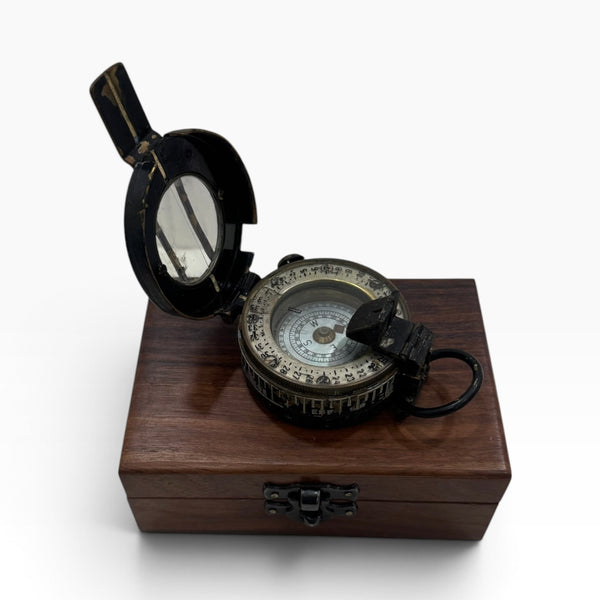 Antique 2nd World War Black T G Co Ltd London circa 1940 Army Prismatic Marching Compass in a wood box