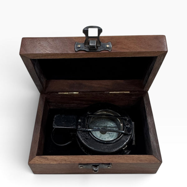 Antique 2nd World War Black T G Co Ltd London circa 1943 Army Prismatic Marching Compass in a wood box
