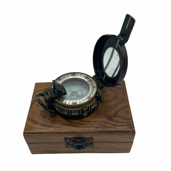Antique 2nd World War Black T G Co Ltd London circa 1944 Army Prismatic Marching Compass in a wood box